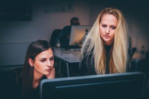 Figure professionali digitali, la corsa è solo rallentata