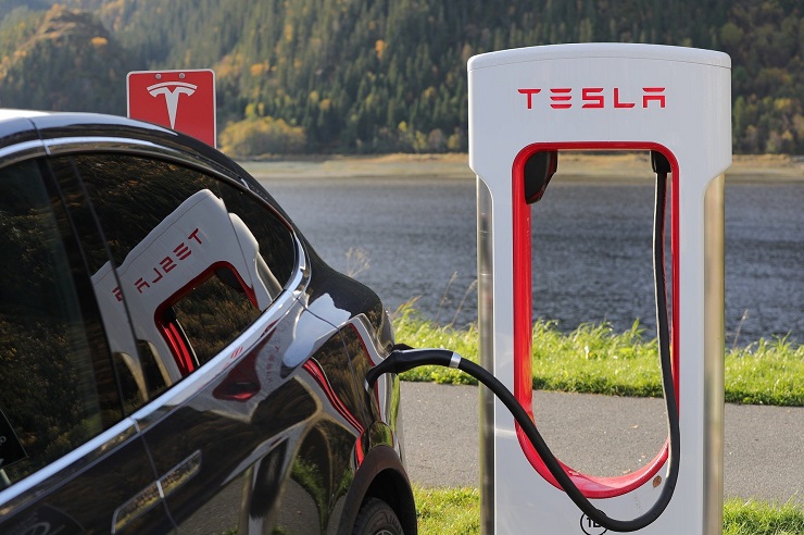 Veicoli elettrici ingranano la quinta. Cina ed Europa leader