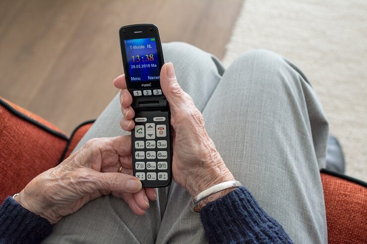 Beghelli entra nel mercato dei dispositivi telefonici mobili