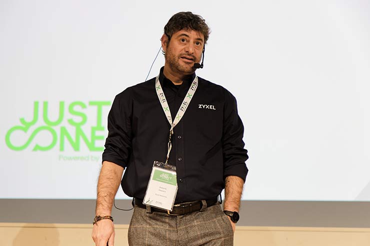Roberto Depiera, Sales Account Manager