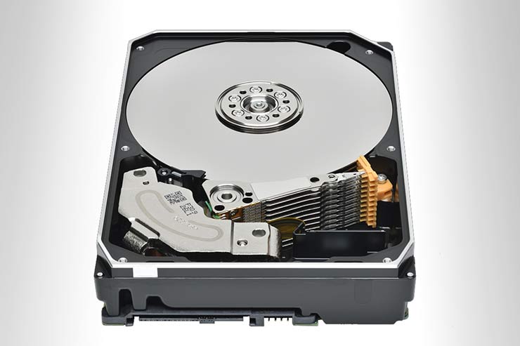 Toshiba: il futuro degli HDD passa da capacità e compatibilità