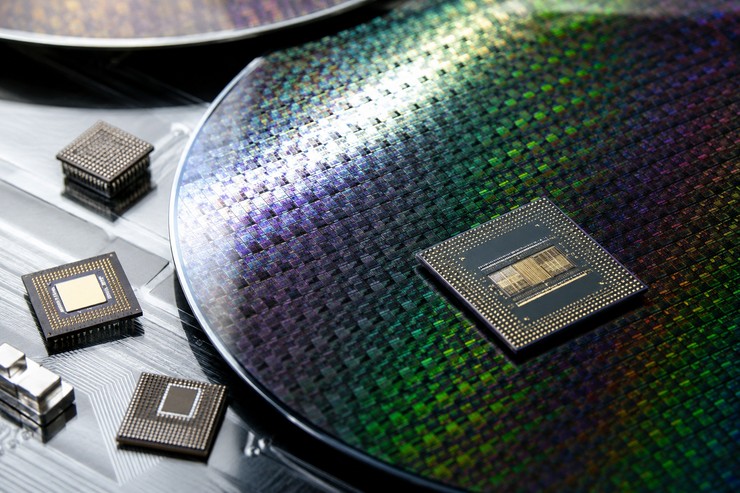 Semiconduttori, trimestre da record: memoria e AI spingono i chip